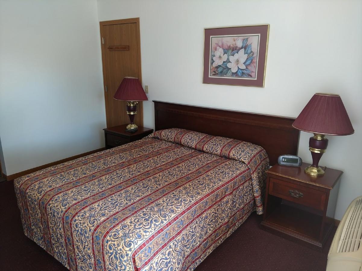 Rock Falls All Seasons Motel מראה חיצוני תמונה